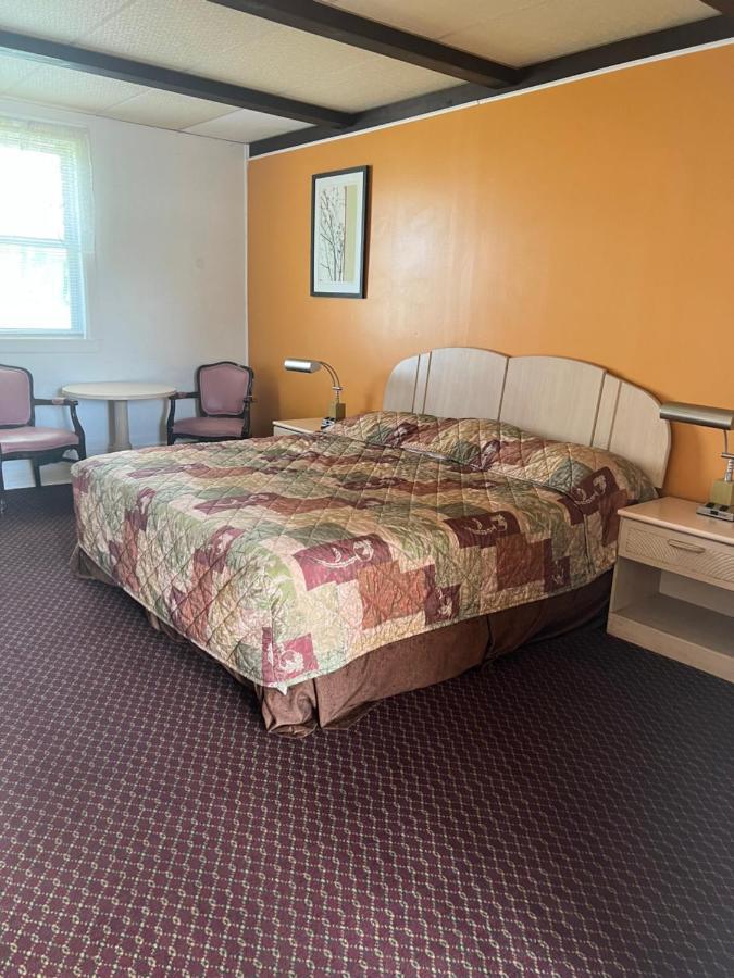 Hollander Motel New Holland Exterior photo